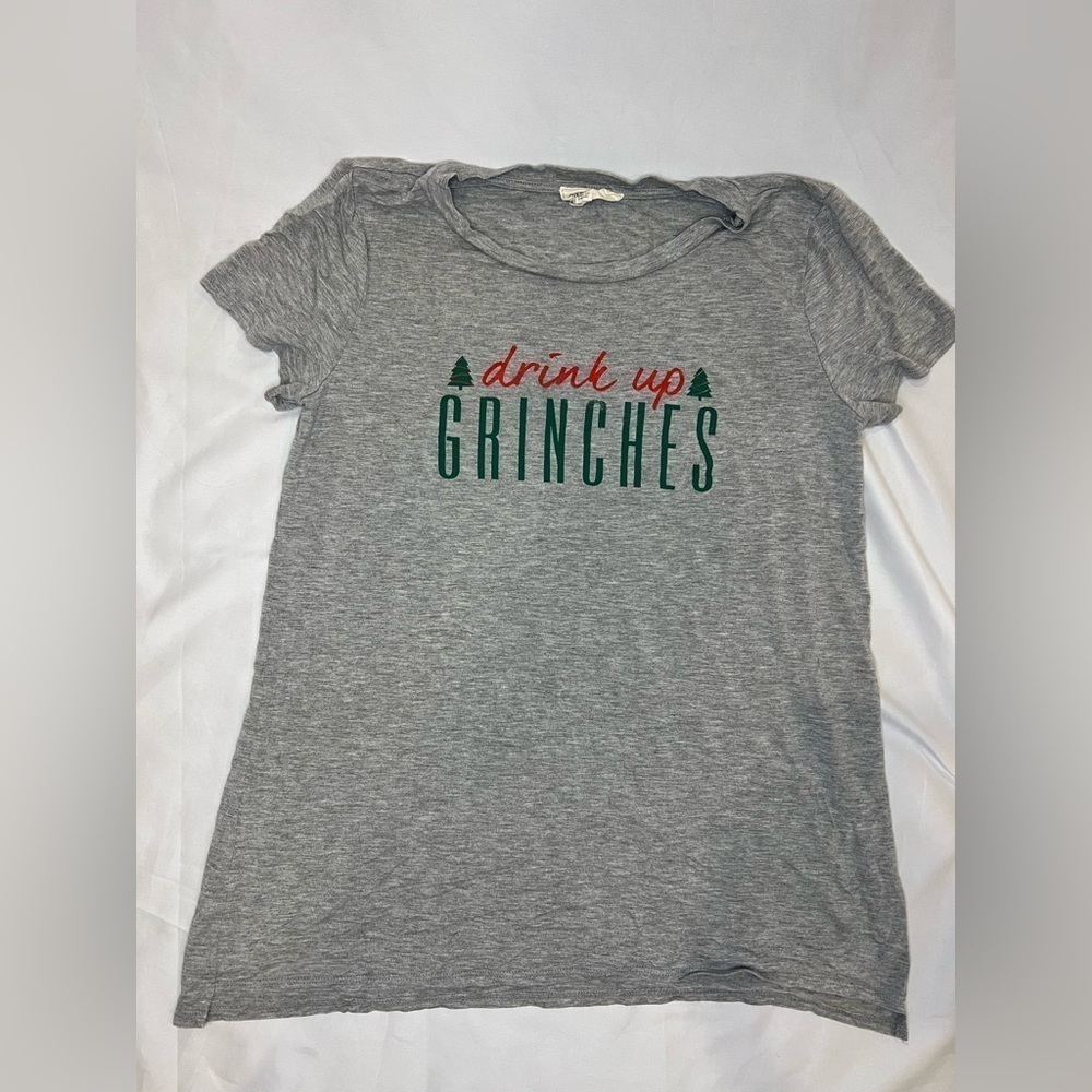 Drink Up Grinches Tshirt Womens Christmas Shirt Size Medium oversized